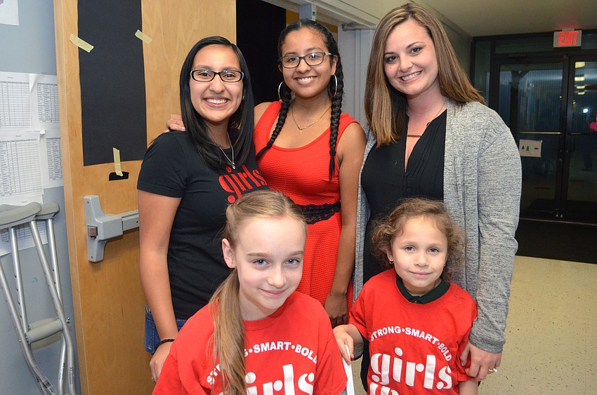 (Front) Shayla White, Gaby Avilas-Ramirez, (back) Alex Perez, Ariana Cruz and Jamie Minton