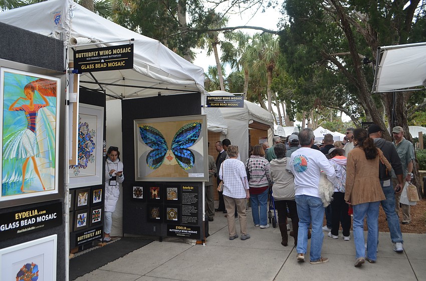 St. Armands visitors filled the park on Jan. 28 to admire the work of more than 175 artists.