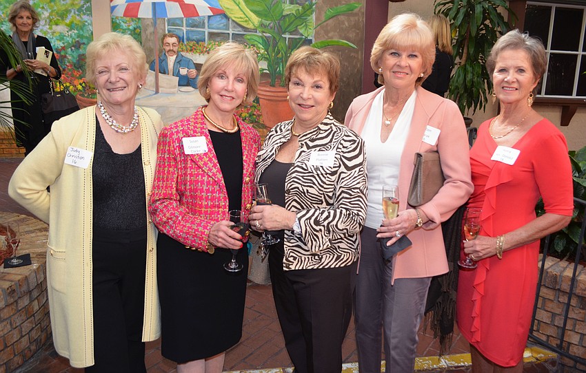 Judy Christian, Susan Gilmore-Clarke, Bonnie Platten, Ellen Horak and Moira MacDonald