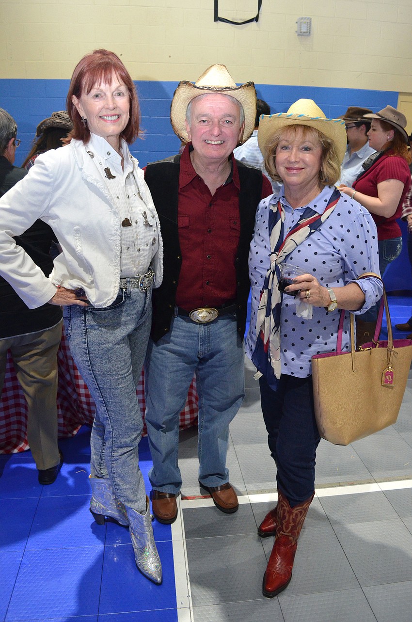 Susan Mauntel with Harry and Nancy Hobson