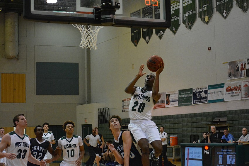 Devin Twenty skies for a bucket.