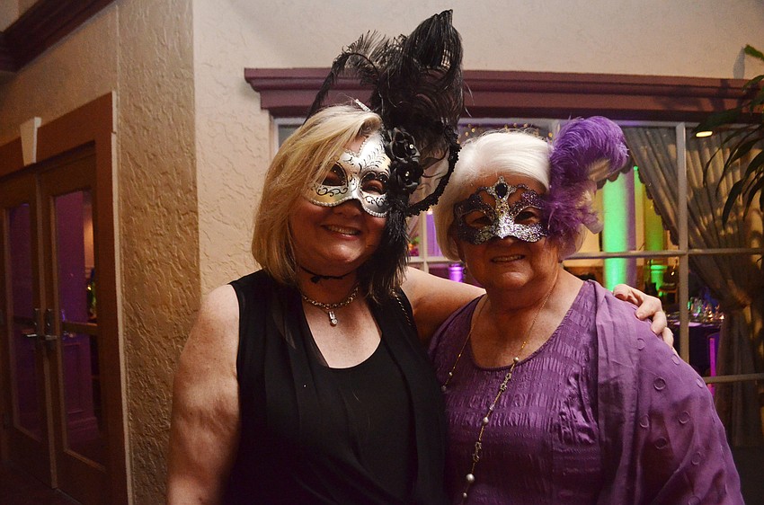 Vickie Yohe and Jan Tomlinson