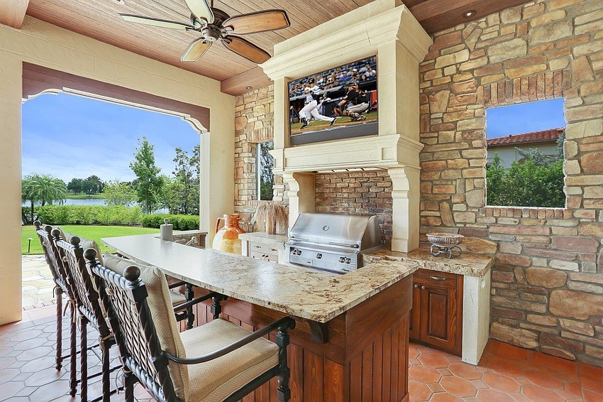 You can enjoy the outdoors, the game, the barbecue and the bar all at the same time.