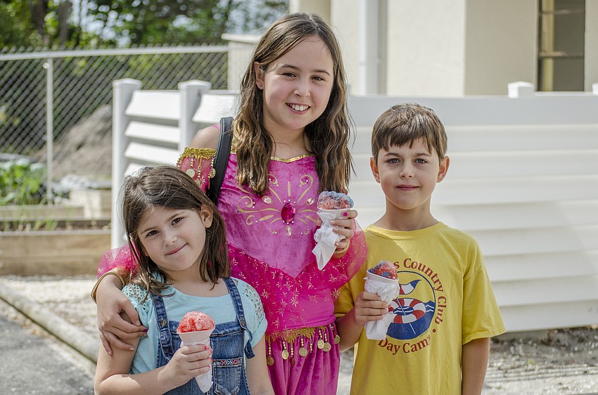Brooke Feldman, Sydney Schwimmer and Leo Schwimmer