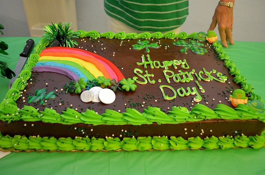 During a dance break, guests enjoyed cake for dessert.