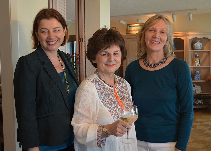 Olha Onyshko, Anisa Mycak and Irene Badiak