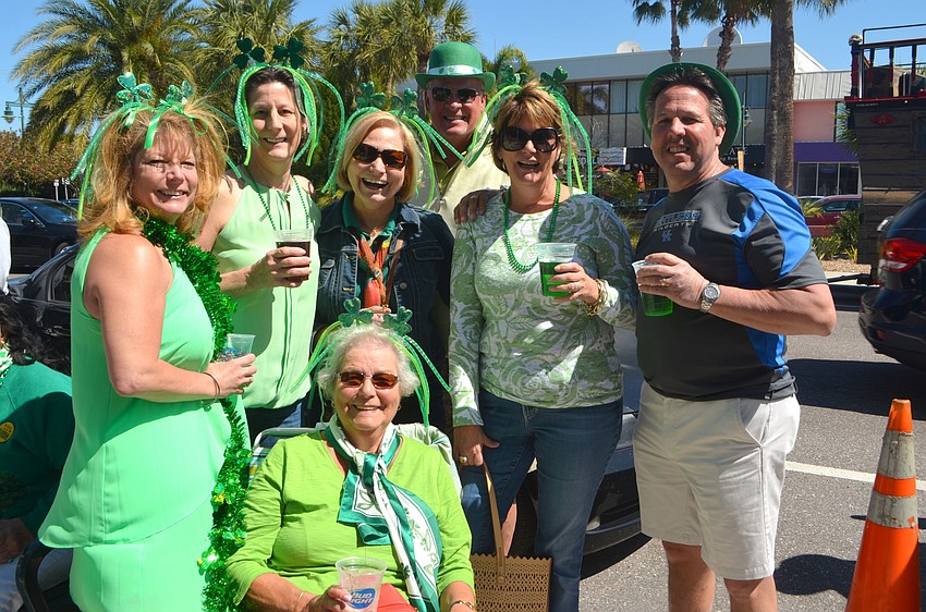 Mary Ann Weckbach, Jennifer Malmstrom, Joan Muench [sitting], Karen Lipscomb, Mick and Cheryl Hillman and Dave Weckbach