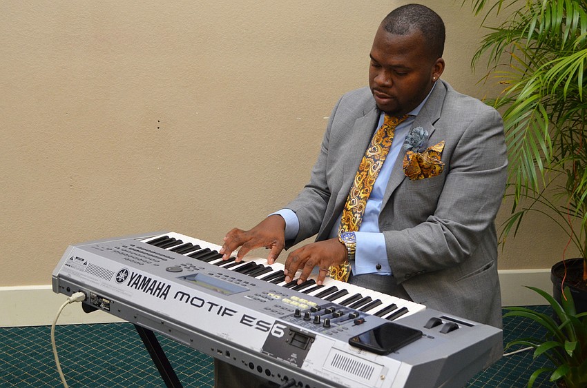 Keyboardist Sheldon Graham performs at the Mayors’ Feed the Hungry 30th Anniversary Celebration on March 22 at Harvest Church.
