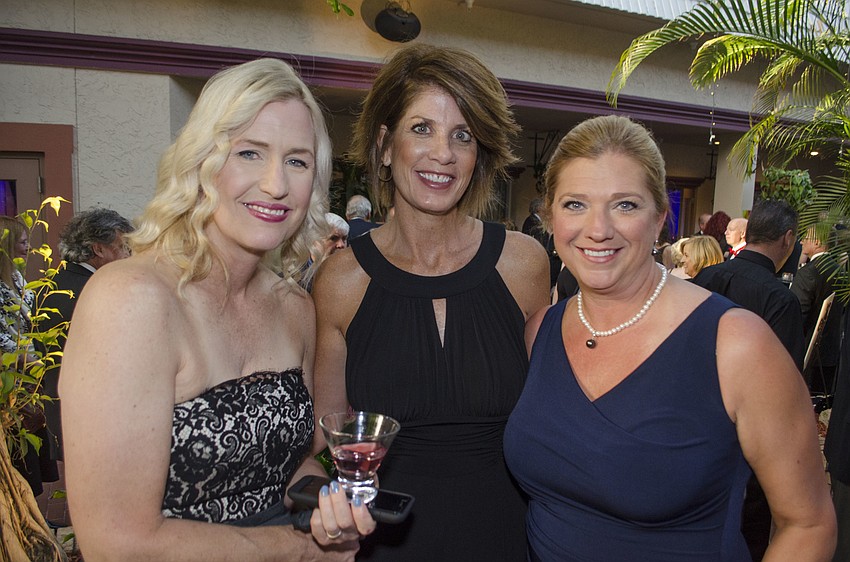 Kathy Leon, Elizabeth Earp and Co-Chairwoman Diana Napoliello