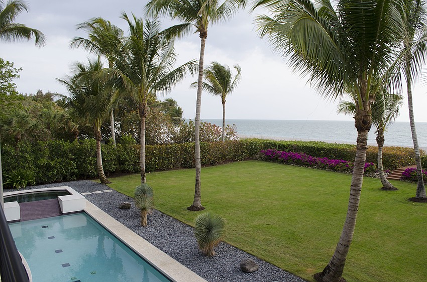 Guests at Starry Night Dinner 3 on April 17 at the home of Elaine and Bill Crouse enjoyed breathtaking views of the Siesta Key shoreline.