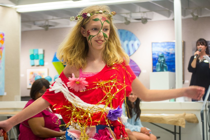 Norah Posey models a nature-inspired look.