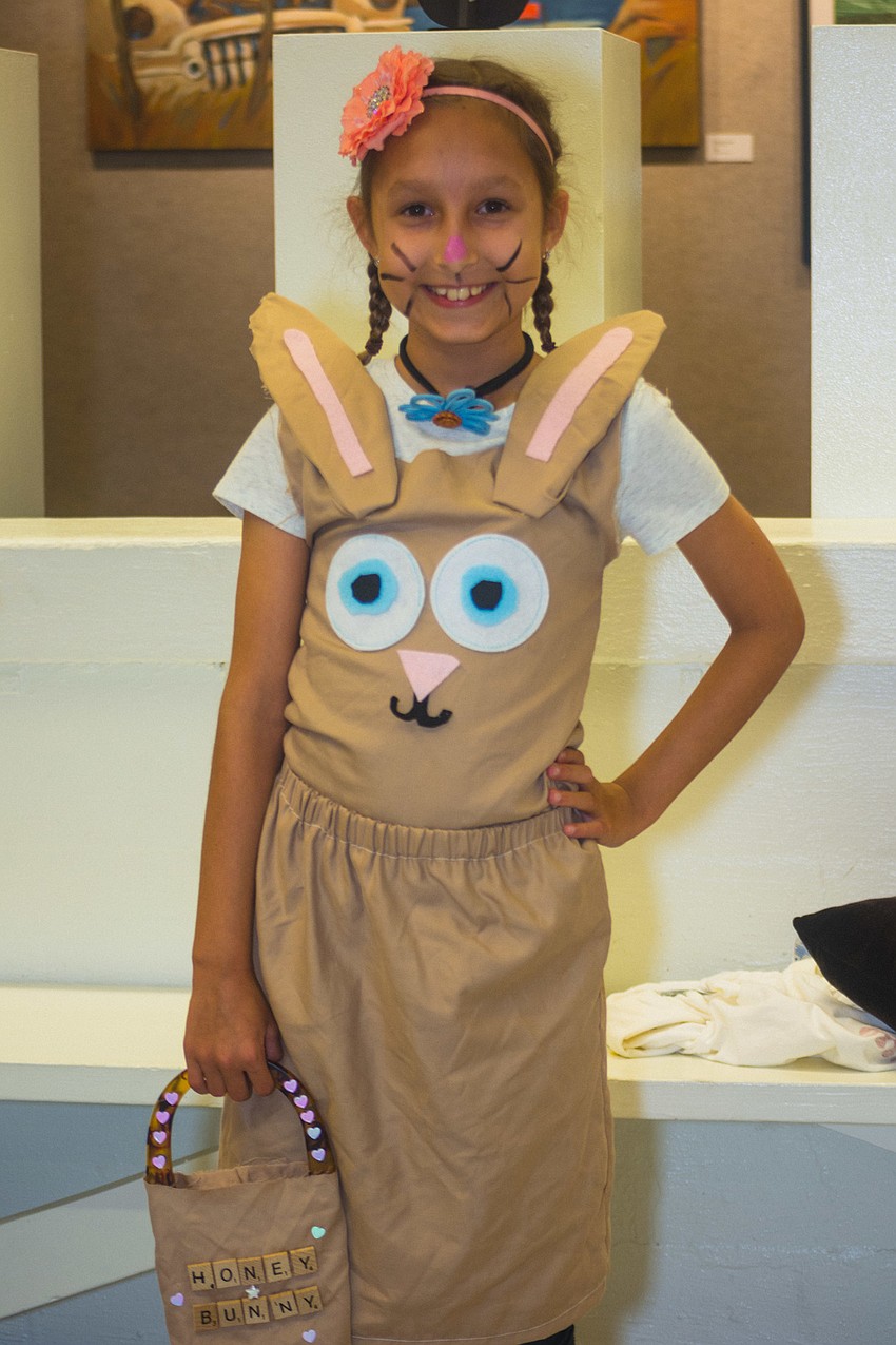 Lea Versovsky calls her outfit 