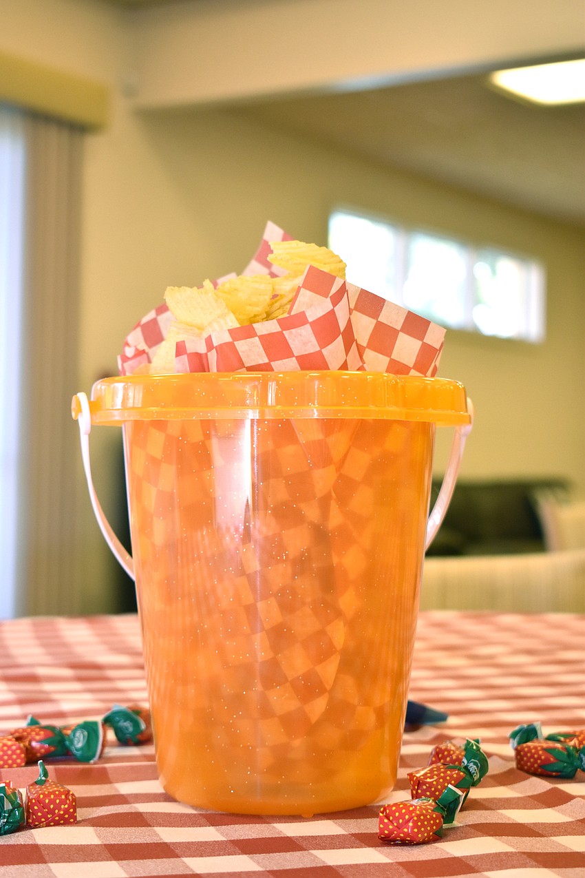 Buckets filled with chips served as the centerpieces.