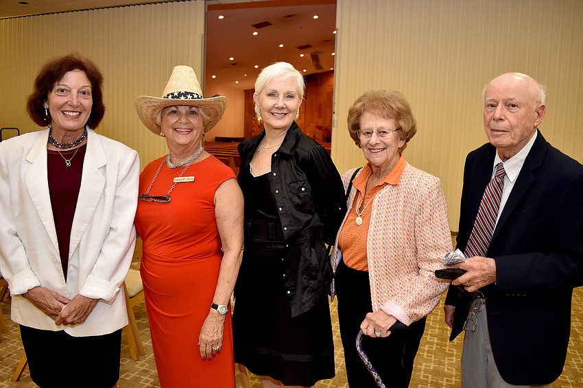 Elizabeth Ellis, Carole Shaw, Kei Sulhi and Doris and Paul Morgenstern