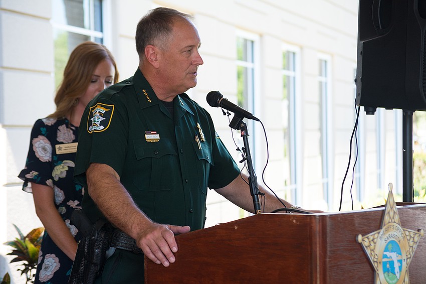 Sheriff Tom Knight thanks everyone who donated.