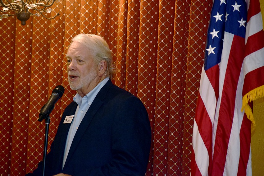 Club President Ken Marsh welcomes the crowd.