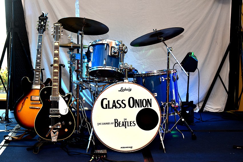 The Glass Onion band performed music by The Beatles for guests.