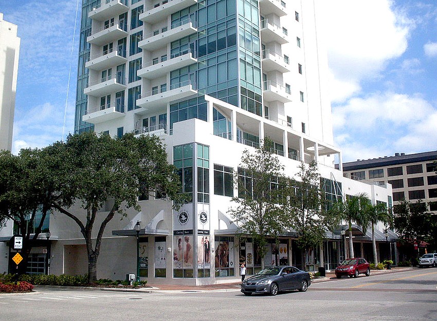 A condominium in The Jewel recently sold for $4,212,000. Built in 2016, it has three bedrooms, three-and-a-half baths and 4,059 square feet of living area.