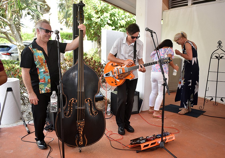 Ted Stevens & Doo Shots performed throughout the event.