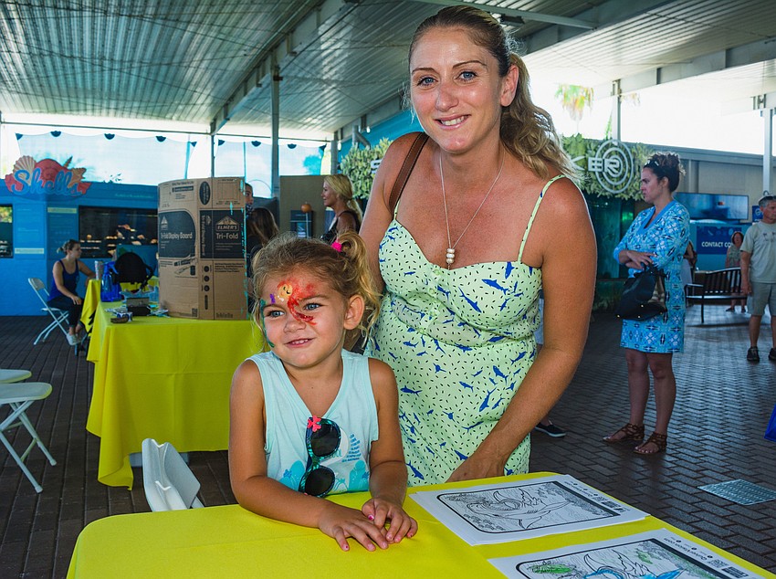 Addison and Gianna Riesen