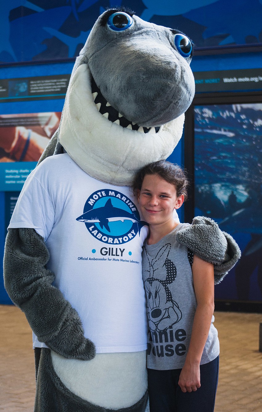 Zoey Atwood meets Gilly the Shark.