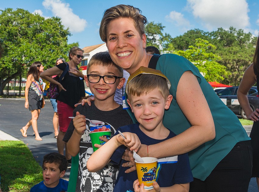 Casey and Gadsden Lee with their mother, Jaime.