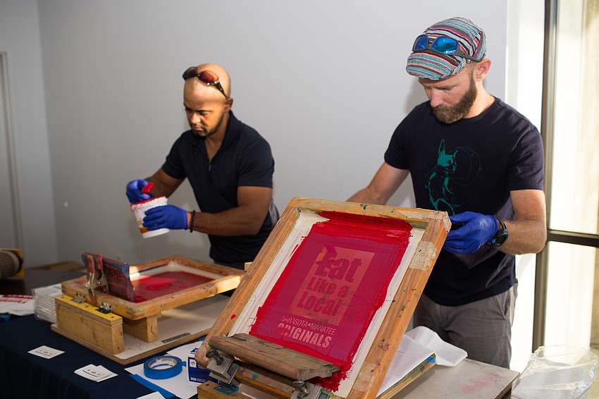 Javo Rodriguez and Zach Gilliland from S-Art-Q made customized napkins for guests.