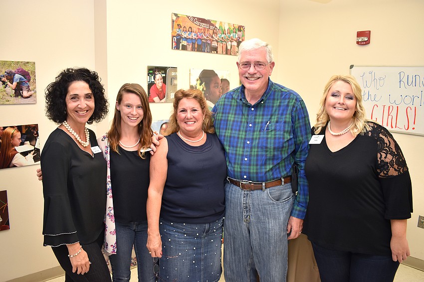 Marie Graziosi, Jaime Estes, Cathy Carmack, Richard Cyphers and Kelly McGraw