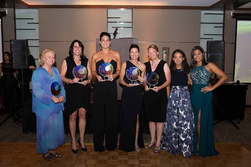 Trailblazer Honorees Lindy Layer, Donna Orender, Lauren Holtkamp-Sterling, Colleen Healy and Justine Siegal with Scholarship winners Winnie Lu and Veronica Franco