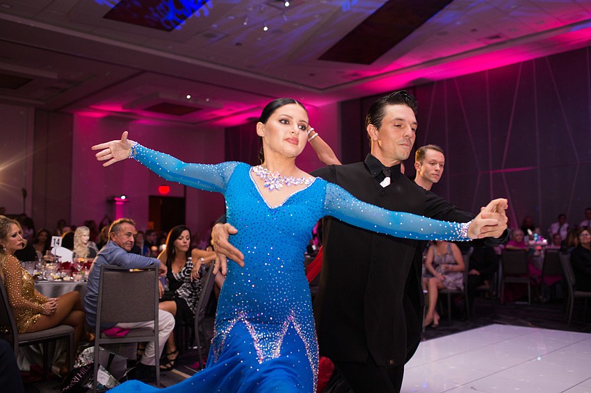 The professional dancers danced while votes were tallied.