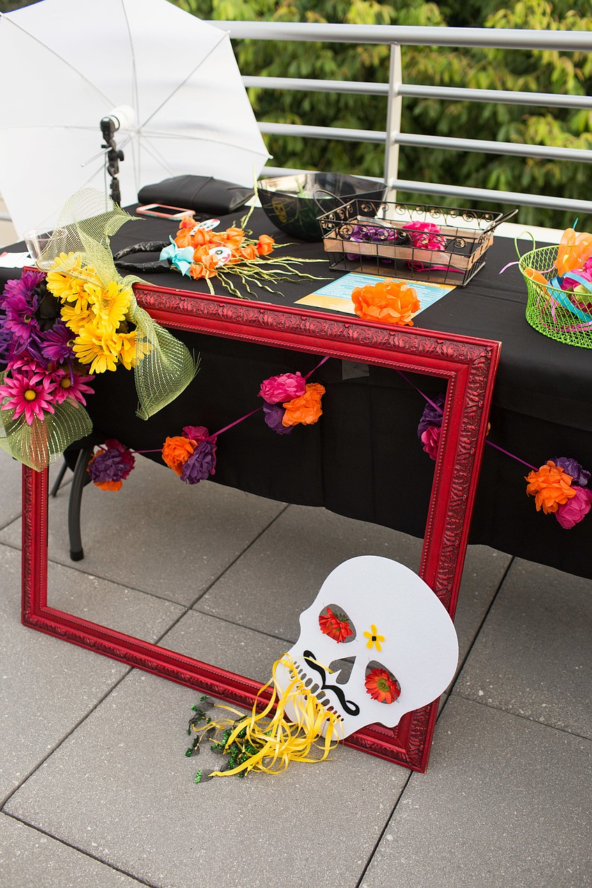 The photo booth was also  El Día de los Muertos (Day of the Dead) themed.