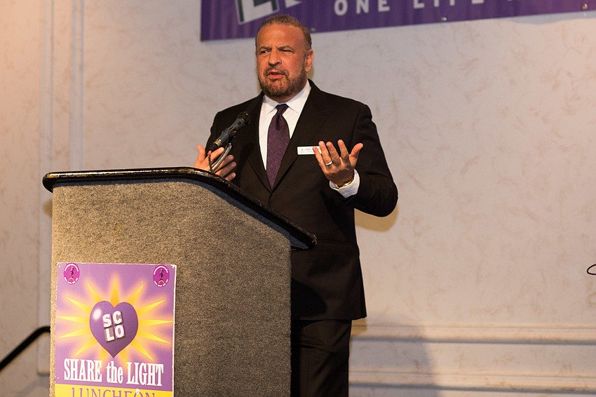 Board Chairman David Goldman welcomed guests to the luncheon.