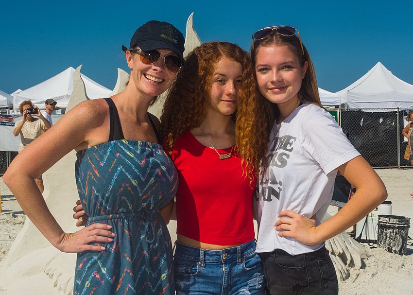 Sarah Eleff, Delanie Koponen and Maddie Morris