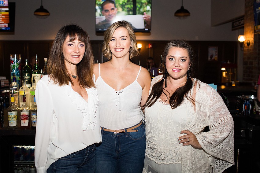 Rebekah Peranio, Taylor Ross and Lauren Jackson