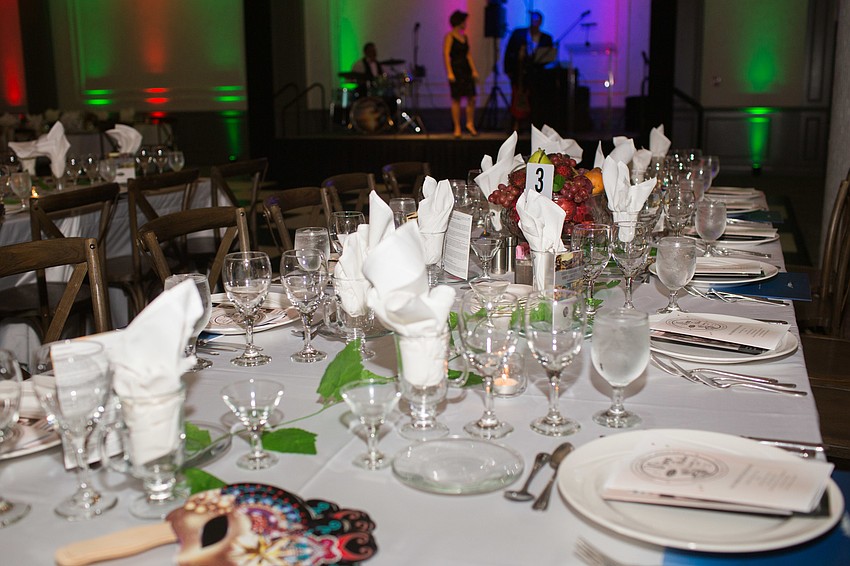 The decor emulated an Italian restaurant.