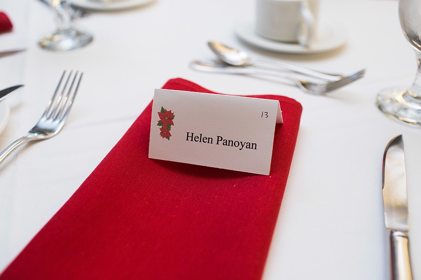 Each place card also got into the poinsettia theme.
