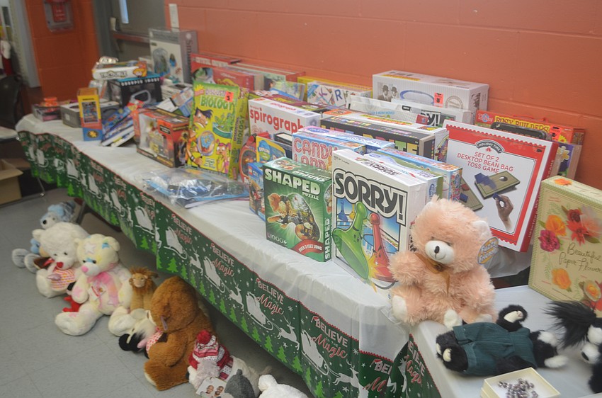 Toys were given out to the children in attendance.