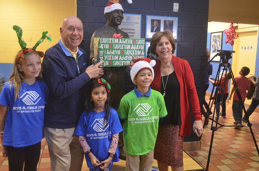 Bailee Brookover, Dick Vitale, Daisy Guerro, Jayvian Hoffman and Lorraine Vitale