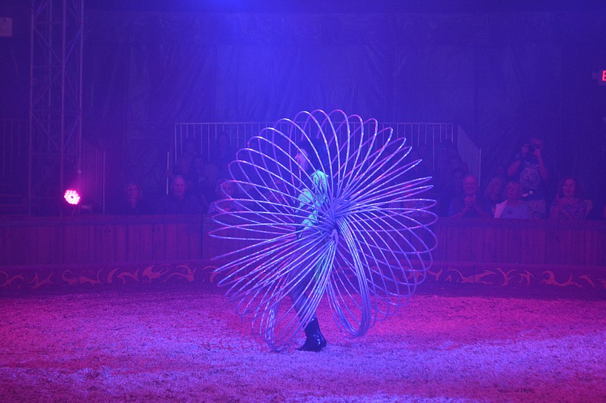 Olena Deshko turns herself into a human Slinky.