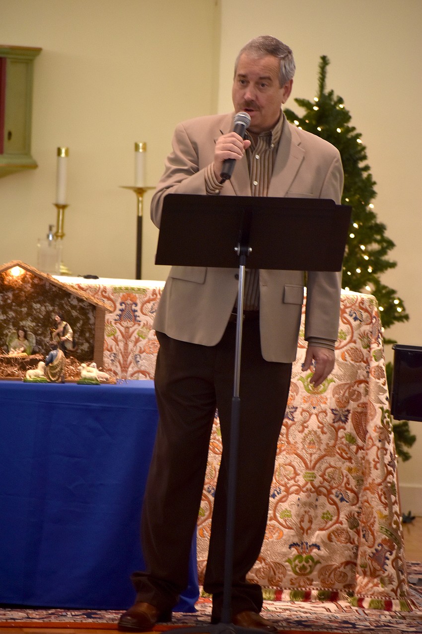 Tim O’Connor sang Broadway songs and others for the crowd.