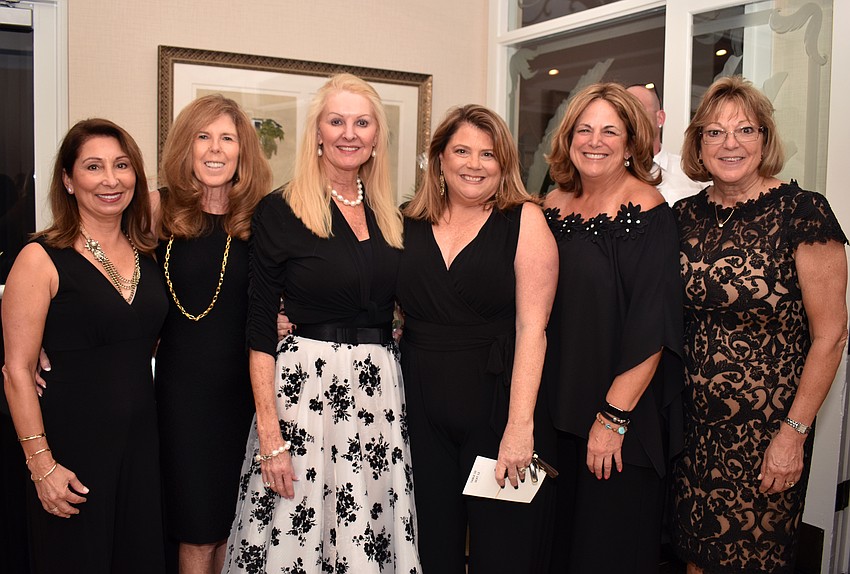 Event committee members Pat McGettigan, Lyn Haycock, Garden Club President Susan Phillips, Patty Sileo, Nancy McLean and Debbie Marino
