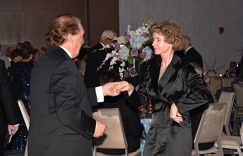 Will Haull and Debbie Erspamer take on the dance floor before dinner.