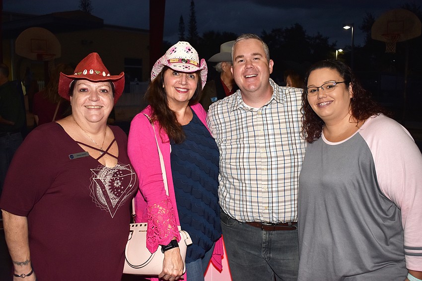 Audrey Aulenti, Rosanne Raap and Nolan and Tammi Line