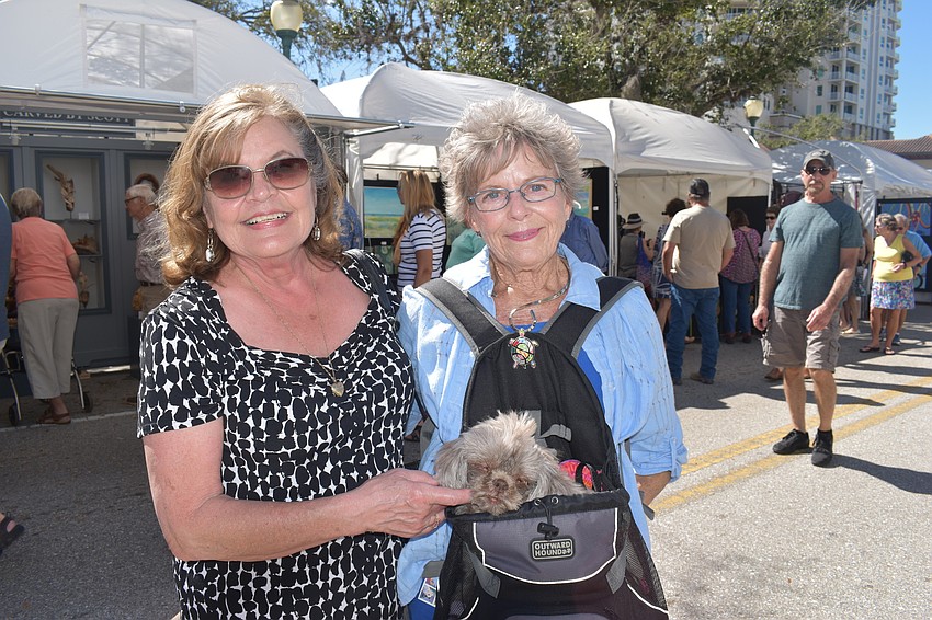 Linda Moody and Pamela O'quinn with Baby Girl.