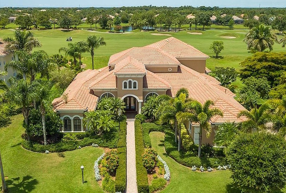 The Country Club Village at Lakewood Ranch home at 7206 Teal Creek recently sold for $1.15 million. Built in 2005, it has four bedrooms, five-and-a-half baths, a pool.