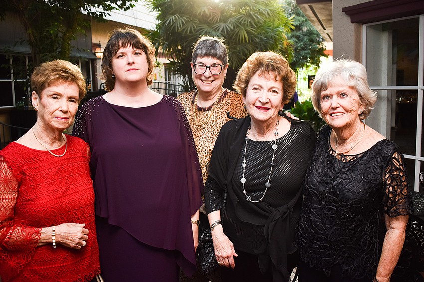 Marcia Bardos, Corinne Sniderman, Debbie Cohen, Sharon Schreiber and Bonney Libman