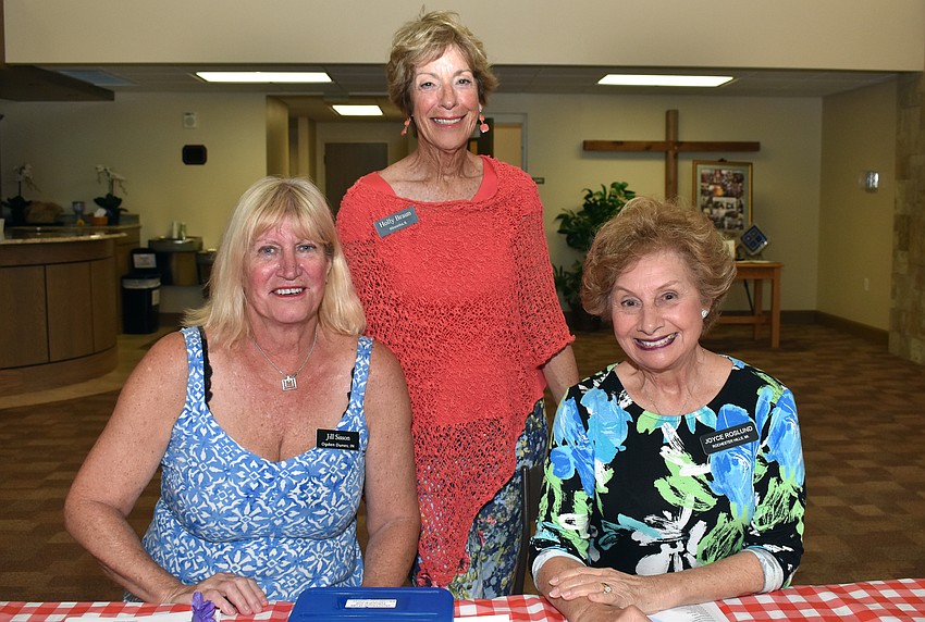 Jill Sisson, Holly Braun and Joyce Roslund