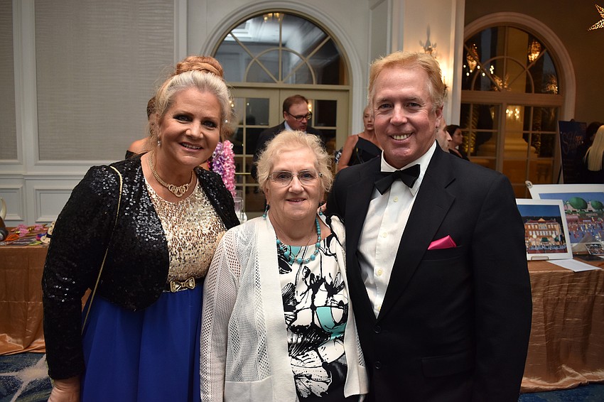 Blenda, Betty and Jimmy Vines