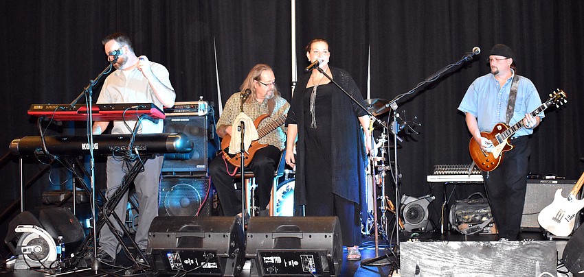 Music from Big Daddy welcomed the guests into the dining hall