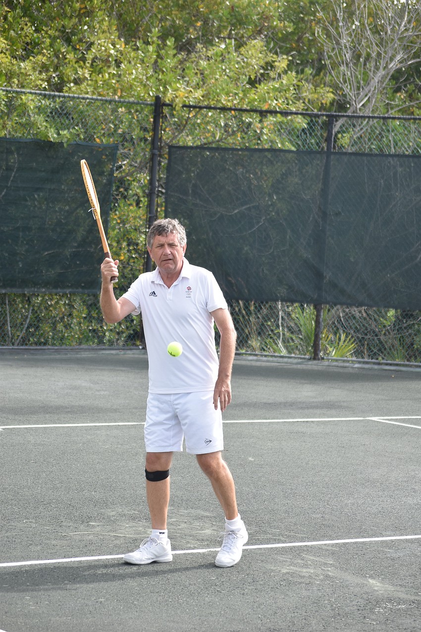 Ray Ellis warms up before the tournament.